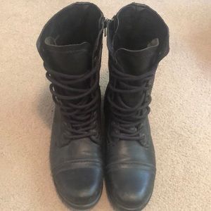 Steve Madden Troppa Black Boots